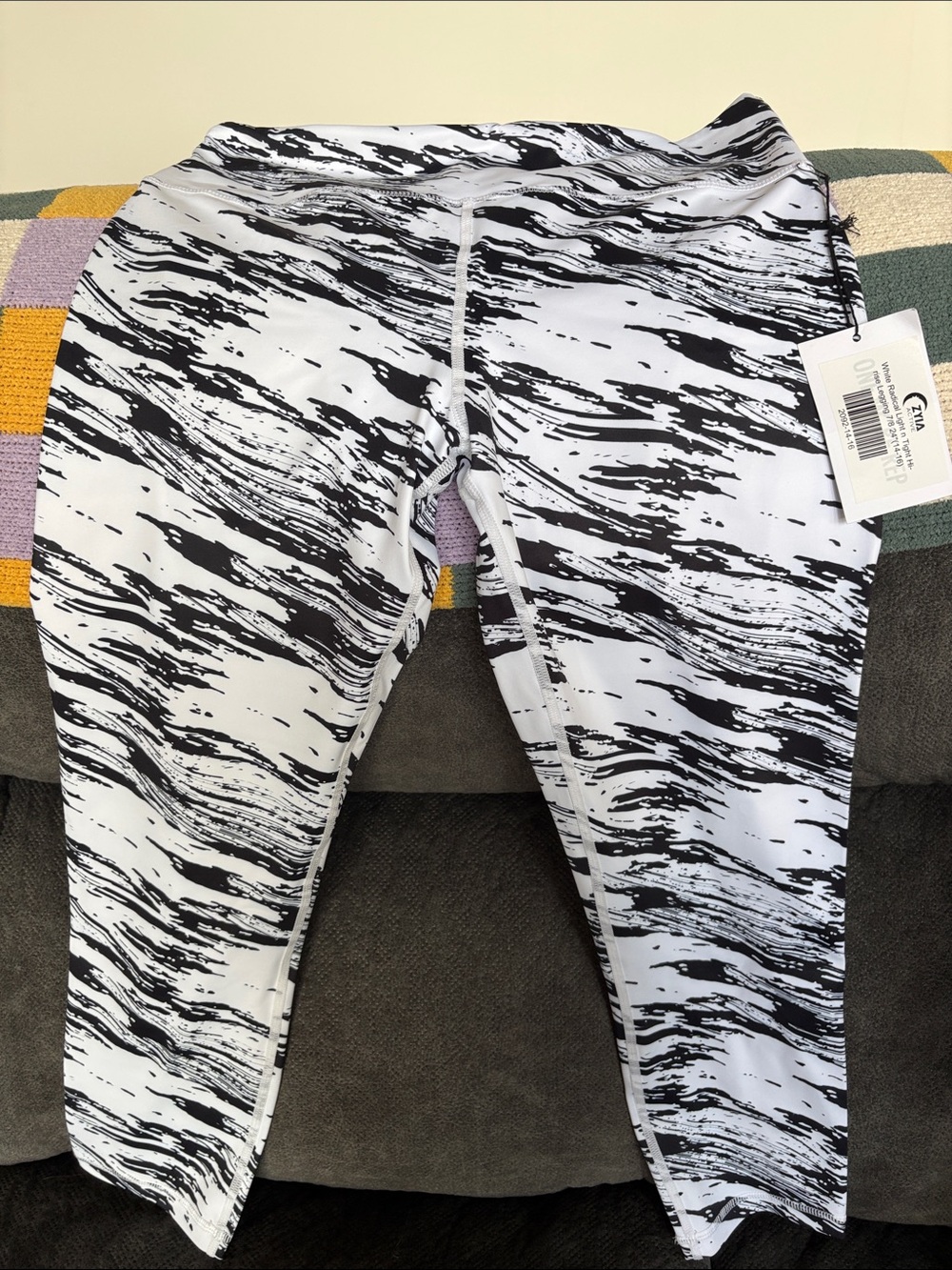 ZYIA Black & White Abstract Swirl Leggings